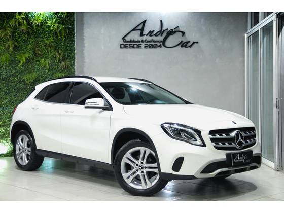 MERCEDES-BENZ GLA 200 1.6 CGI FLEX STYLE 7G-DCT